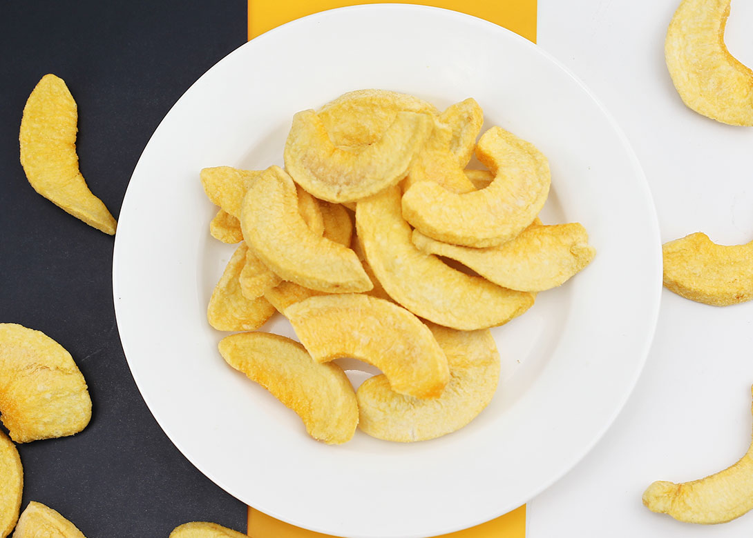 The efficacy and function of dried yellow peaches